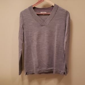 Orvis v neck sweater Small